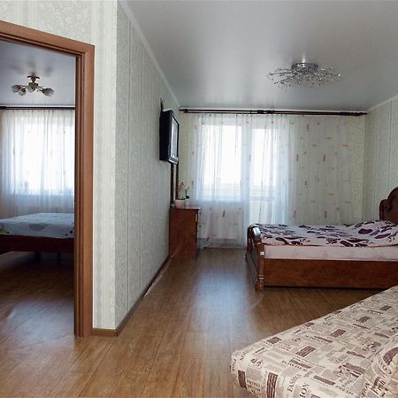 Двохкімнатні Апартаменти В Новому Жк Біля Дніпра! Tscherkassy Exterior foto
